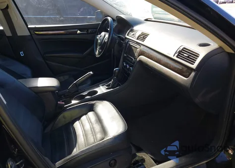 2014 Volkswagen Passat 1.8T Sel Premium from USA, damaged, VIN 1VWCT7A32EC033140